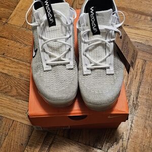 Nike Kids Vapormax Sneakers - White and Black